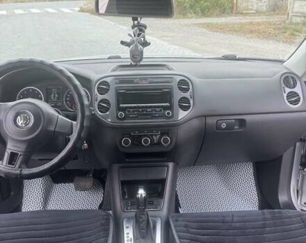 Сірий Фольксваген Тігуан, об'ємом двигуна 1.98 л та пробігом 243 тис. км за 10000 $, фото 16 на Automoto.ua