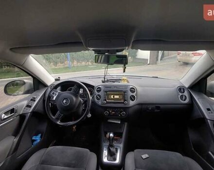 Серый Фольксваген Тигуан, объемом двигателя 1.98 л и пробегом 139 тыс. км за 14400 $, фото 13 на Automoto.ua