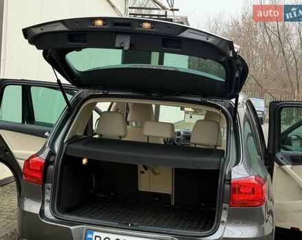 Серый Фольксваген Тигуан, объемом двигателя 1.98 л и пробегом 227 тыс. км за 10950 $, фото 30 на Automoto.ua