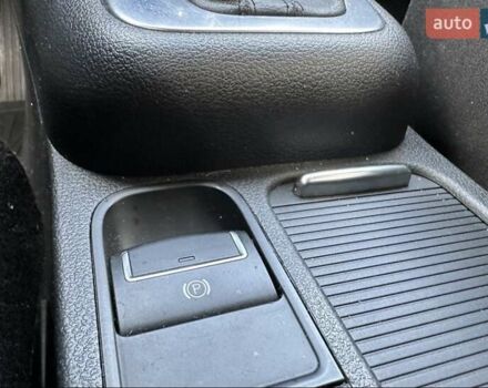 Сірий Фольксваген Тігуан, об'ємом двигуна 1.98 л та пробігом 243 тис. км за 10000 $, фото 4 на Automoto.ua