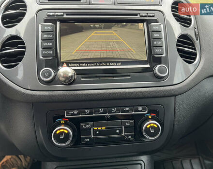 Серый Фольксваген Тигуан, объемом двигателя 2 л и пробегом 216 тыс. км за 10999 $, фото 37 на Automoto.ua