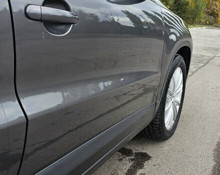 Серый Фольксваген Тигуан, объемом двигателя 2 л и пробегом 260 тыс. км за 13450 $, фото 10 на Automoto.ua