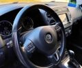 Сірий Фольксваген Тігуан, об'ємом двигуна 2 л та пробігом 92 тис. км за 11200 $, фото 4 на Automoto.ua