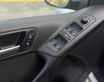 Серый Фольксваген Тигуан, объемом двигателя 2 л и пробегом 170 тыс. км за 9990 $, фото 11 на Automoto.ua