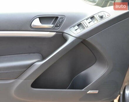 Сірий Фольксваген Тігуан, об'ємом двигуна 1.98 л та пробігом 310 тис. км за 10999 $, фото 15 на Automoto.ua