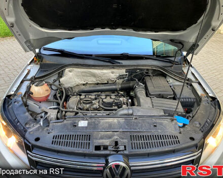 Серый Фольксваген Тигуан, объемом двигателя 2 л и пробегом 170 тыс. км за 12500 $, фото 9 на Automoto.ua