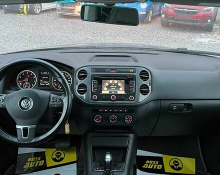 Серый Фольксваген Тигуан, объемом двигателя 2 л и пробегом 195 тыс. км за 10800 $, фото 10 на Automoto.ua
