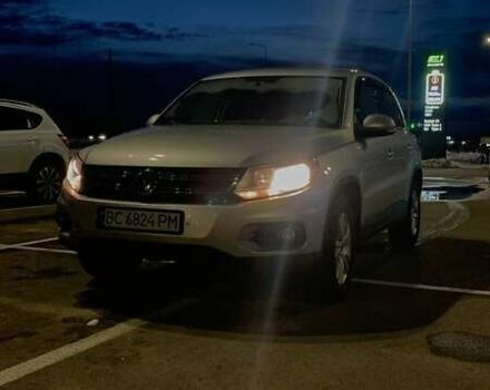 Сірий Фольксваген Тігуан, об'ємом двигуна 1.98 л та пробігом 211 тис. км за 12000 $, фото 3 на Automoto.ua