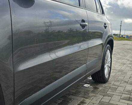 Серый Фольксваген Тигуан, объемом двигателя 2 л и пробегом 260 тыс. км за 13450 $, фото 6 на Automoto.ua