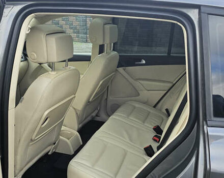 Серый Фольксваген Тигуан, объемом двигателя 2 л и пробегом 260 тыс. км за 13450 $, фото 33 на Automoto.ua