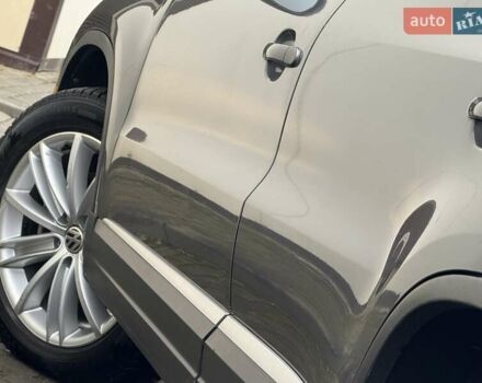 Серый Фольксваген Тигуан, объемом двигателя 1.98 л и пробегом 227 тыс. км за 10950 $, фото 19 на Automoto.ua