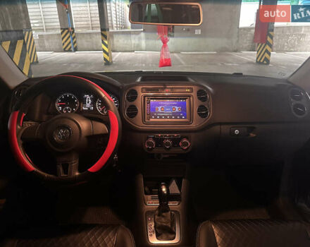 Серый Фольксваген Тигуан, объемом двигателя 1.98 л и пробегом 200 тыс. км за 11999 $, фото 8 на Automoto.ua