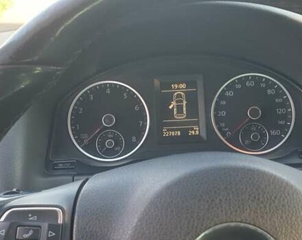 Сірий Фольксваген Тігуан, об'ємом двигуна 1.98 л та пробігом 227 тис. км за 11500 $, фото 12 на Automoto.ua