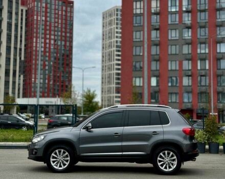 Сірий Фольксваген Тігуан, об'ємом двигуна 2 л та пробігом 186 тис. км за 14500 $, фото 6 на Automoto.ua