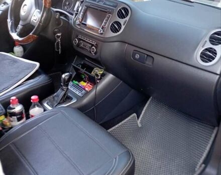 Серый Фольксваген Тигуан, объемом двигателя 2 л и пробегом 442 тыс. км за 11999 $, фото 16 на Automoto.ua