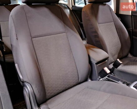 Сірий Фольксваген Тігуан, об'ємом двигуна 2 л та пробігом 170 тис. км за 9900 $, фото 40 на Automoto.ua