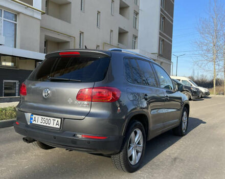 Серый Фольксваген Тигуан, объемом двигателя 1.97 л и пробегом 240 тыс. км за 15600 $, фото 3 на Automoto.ua
