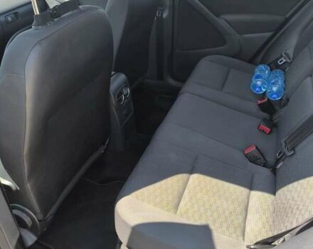 Серый Фольксваген Тигуан, объемом двигателя 1.4 л и пробегом 195 тыс. км за 8311 $, фото 9 на Automoto.ua