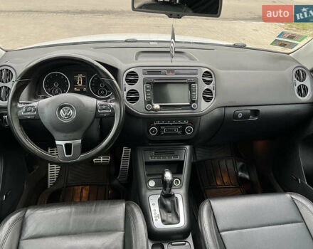 Серый Фольксваген Тигуан, объемом двигателя 2 л и пробегом 216 тыс. км за 10999 $, фото 19 на Automoto.ua