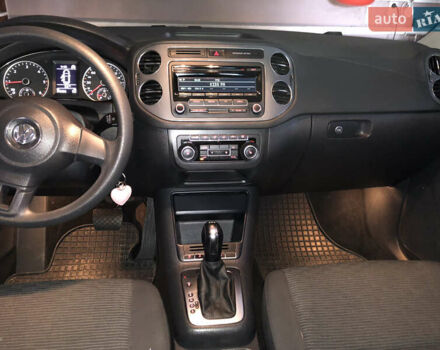 Серый Фольксваген Тигуан, объемом двигателя 2 л и пробегом 212 тыс. км за 14800 $, фото 14 на Automoto.ua