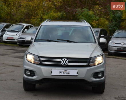 Серый Фольксваген Тигуан, объемом двигателя 1.98 л и пробегом 165 тыс. км за 10500 $, фото 2 на Automoto.ua