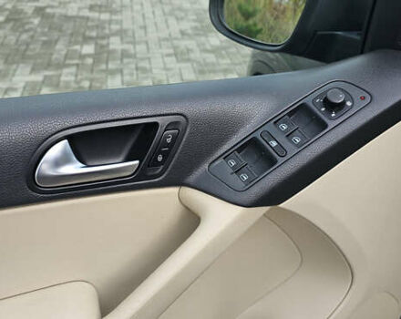 Серый Фольксваген Тигуан, объемом двигателя 2 л и пробегом 260 тыс. км за 13450 $, фото 32 на Automoto.ua