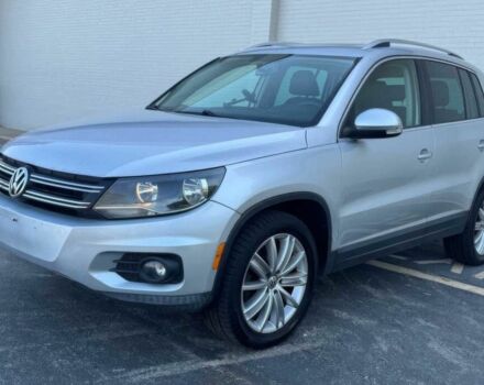 Сірий Фольксваген Тігуан, об'ємом двигуна 2 л та пробігом 98 тис. км за 7200 $, фото 2 на Automoto.ua