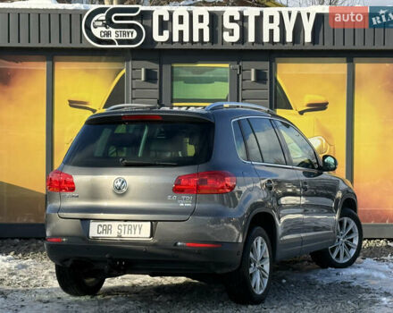 Серый Фольксваген Тигуан, объемом двигателя 2 л и пробегом 205 тыс. км за 15500 $, фото 3 на Automoto.ua