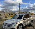 Серый Фольксваген Тигуан, объемом двигателя 2 л и пробегом 220 тыс. км за 10300 $, фото 2 на Automoto.ua