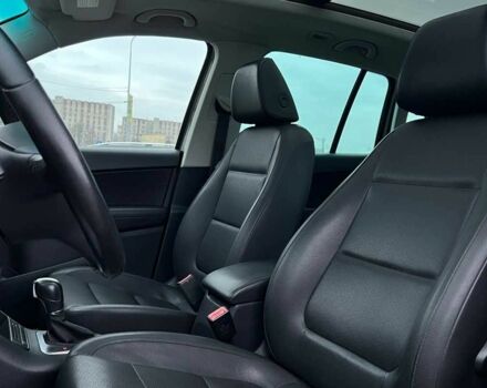 Серый Фольксваген Тигуан, объемом двигателя 2 л и пробегом 195 тыс. км за 10800 $, фото 6 на Automoto.ua