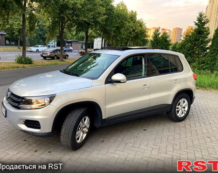 Серый Фольксваген Тигуан, объемом двигателя 2 л и пробегом 170 тыс. км за 12500 $, фото 3 на Automoto.ua