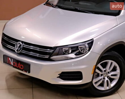 Сірий Фольксваген Тігуан, об'ємом двигуна 2 л та пробігом 170 тис. км за 9900 $, фото 11 на Automoto.ua