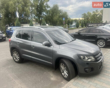 Сірий Фольксваген Тігуан, об'ємом двигуна 1.97 л та пробігом 185 тис. км за 15300 $, фото 3 на Automoto.ua