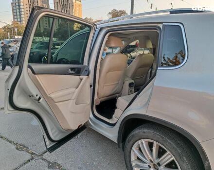 Серый Фольксваген Тигуан, объемом двигателя 2 л и пробегом 184 тыс. км за 10990 $, фото 11 на Automoto.ua