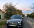 Сірий Фольксваген Тігуан, об'ємом двигуна 2 л та пробігом 170 тис. км за 12500 $, фото 2 на Automoto.ua