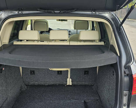 Серый Фольксваген Тигуан, объемом двигателя 2 л и пробегом 260 тыс. км за 13450 $, фото 37 на Automoto.ua