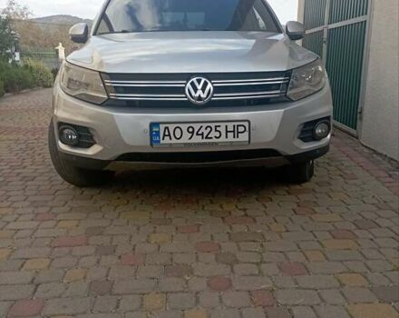 Серый Фольксваген Тигуан, объемом двигателя 2 л и пробегом 442 тыс. км за 11999 $, фото 3 на Automoto.ua