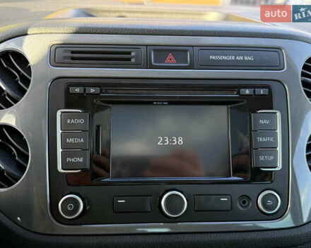 Серый Фольксваген Тигуан, объемом двигателя 2 л и пробегом 205 тыс. км за 15500 $, фото 49 на Automoto.ua