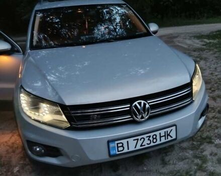 Сірий Фольксваген Тігуан, об'ємом двигуна 1.98 л та пробігом 200 тис. км за 13000 $, фото 17 на Automoto.ua