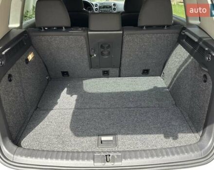 Сірий Фольксваген Тігуан, об'ємом двигуна 1.98 л та пробігом 243 тис. км за 10000 $, фото 1 на Automoto.ua