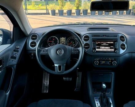 Сірий Фольксваген Тігуан, об'ємом двигуна 2 л та пробігом 186 тис. км за 14500 $, фото 17 на Automoto.ua