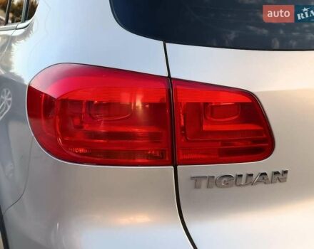 Серый Фольксваген Тигуан, объемом двигателя 2 л и пробегом 184 тыс. км за 10990 $, фото 9 на Automoto.ua