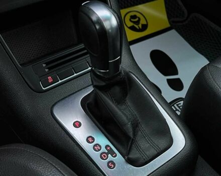 Серый Фольксваген Тигуан, объемом двигателя 2 л и пробегом 195 тыс. км за 10800 $, фото 15 на Automoto.ua