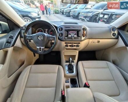 Серый Фольксваген Тигуан, объемом двигателя 2 л и пробегом 184 тыс. км за 10990 $, фото 13 на Automoto.ua