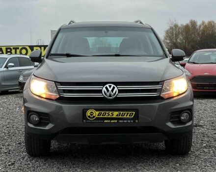 Серый Фольксваген Тигуан, объемом двигателя 2 л и пробегом 195 тыс. км за 10800 $, фото 1 на Automoto.ua