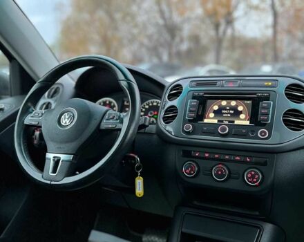 Серый Фольксваген Тигуан, объемом двигателя 2 л и пробегом 195 тыс. км за 10800 $, фото 18 на Automoto.ua