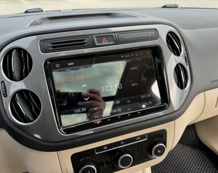 Сірий Фольксваген Тігуан, об'ємом двигуна 2 л та пробігом 184 тис. км за 11500 $, фото 11 на Automoto.ua