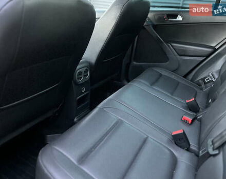 Сірий Фольксваген Тігуан, об'ємом двигуна 1.97 л та пробігом 251 тис. км за 9999 $, фото 14 на Automoto.ua