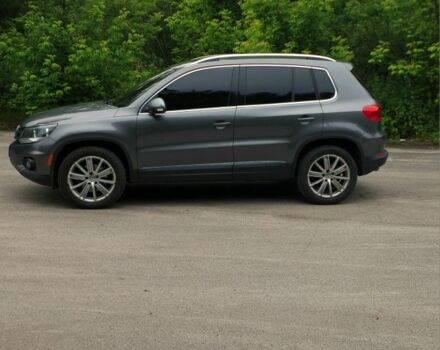 Сірий Фольксваген Тігуан, об'ємом двигуна 2 л та пробігом 205 тис. км за 12200 $, фото 3 на Automoto.ua