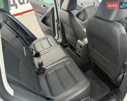 Фольксваген Тигуан 2012 в Борисполе на Automoto.ua Серый Фольксваген Тигуан, объемом двигателя 1.98 л и пробегом 215 тыс. км за 9999 $, фото 12 на Automoto.ua